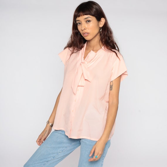 80s Ascot Shirt Baby Pink Secretary Blouse Pleated Short Sleeve Top 1980s Bow Neck Ascot Top Button Up Vintage Large L