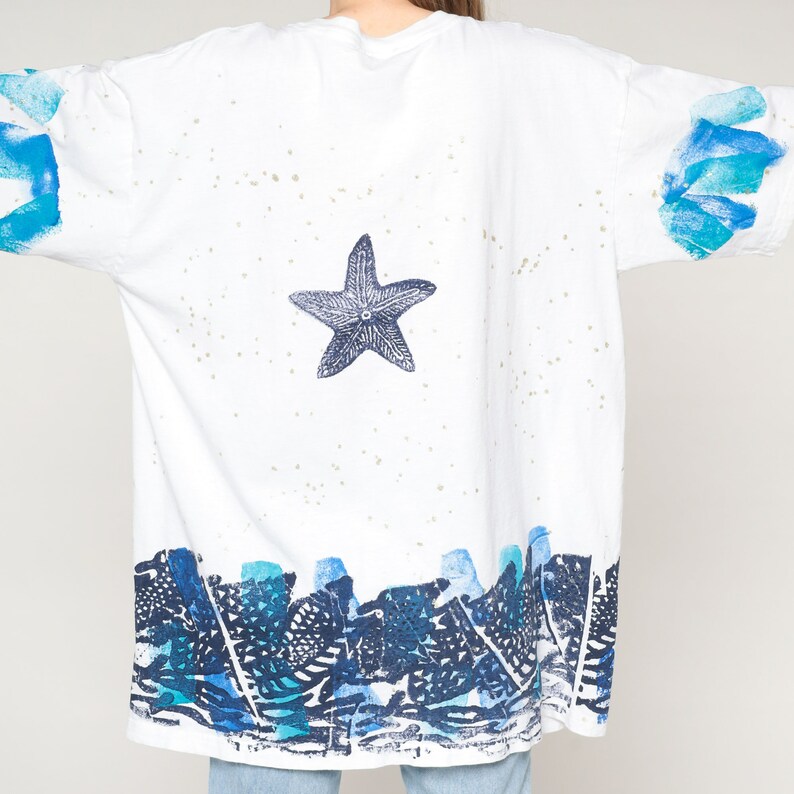 Under The Sea Shirt 90s Painted Tropical Fish T-Shirt Starfish Seahorse Shell Stamp Paint Graphic Tee Ocean White Blue Vintage 1990s 2xl xxl image 8