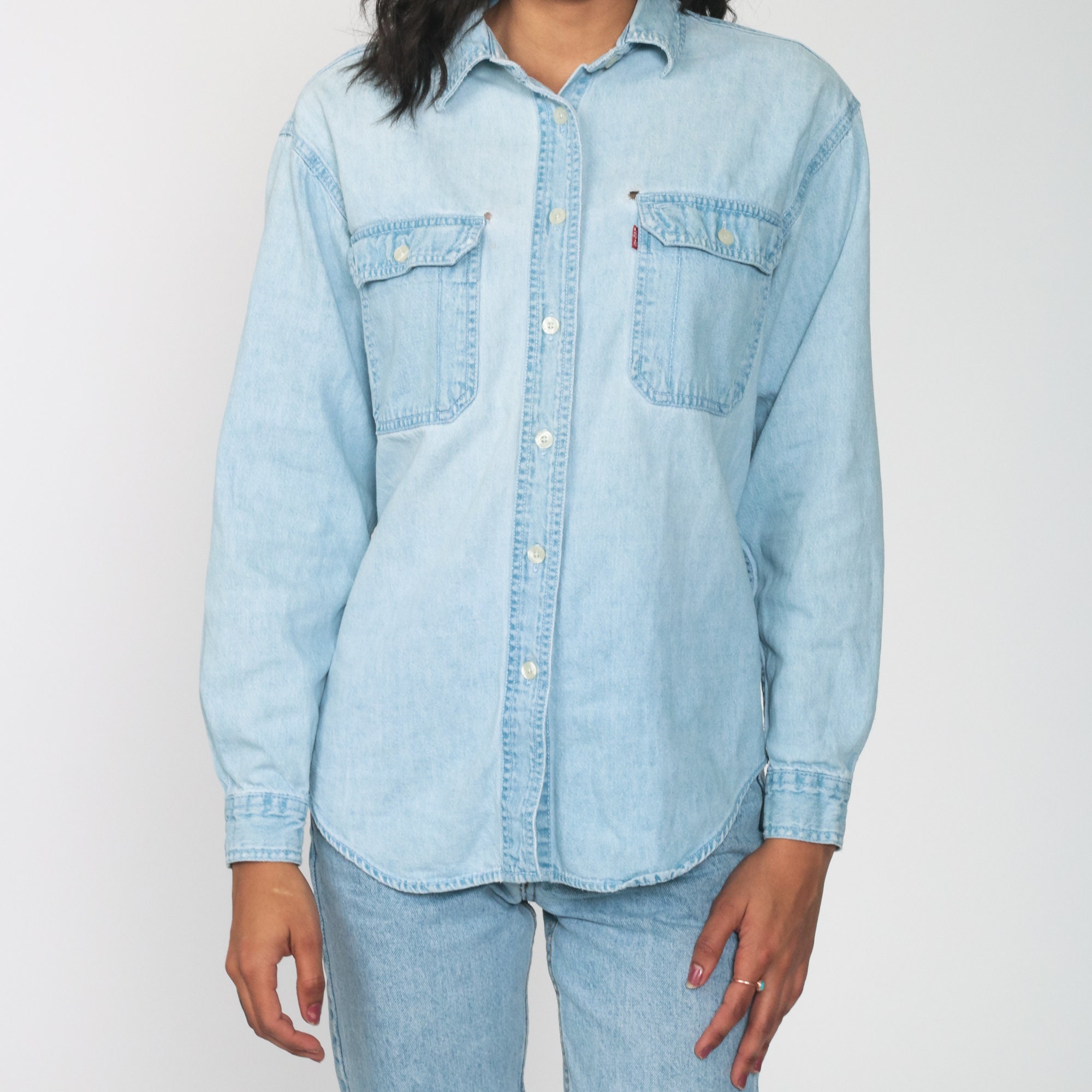 levi's light blue denim shirt