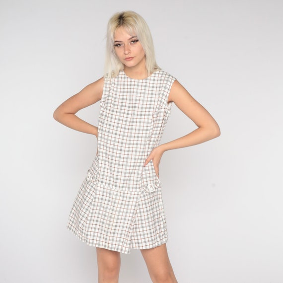 60s Scooter Dress Mini White Plaid Checkered Mod Dress Drop Waist Dress 70s Vintage Sleeveless Minidress Preppy Gogo Twiggy 1960s Medium