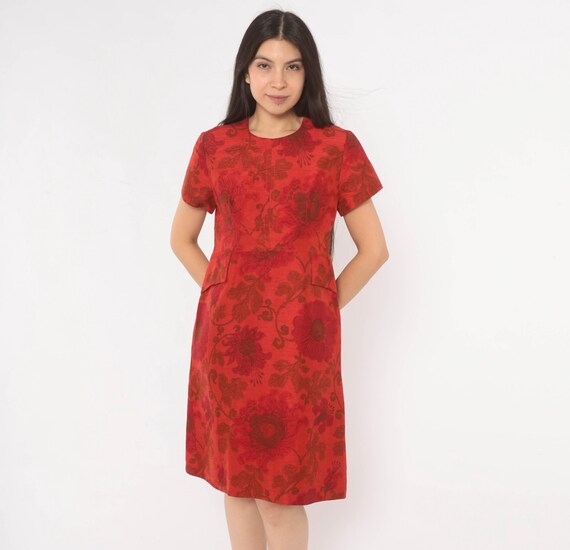 60s Floral Silk Dress Red Jacquard A Line Knee Length Short Sleeve Crimson Botanical Print Scarlet Shift Lisa Carlton Vintage Small S