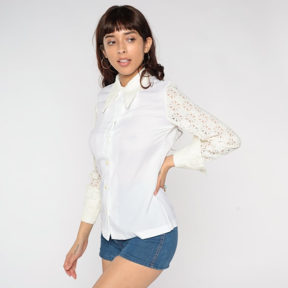 70s Lace Blouse White Cutout Floral Collared Shirt Boho Dagger Collar Button Up Top Cutwork Vintage 1970s Romantic Girly Long Sleeve Small S