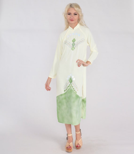 Ao Dai Dress 90s Vietnamese Light Yellow Midi Dress Mandarin Collar Asian High Slit Glitter Floral Print Long Sleeve Vintage 1990s Medium M