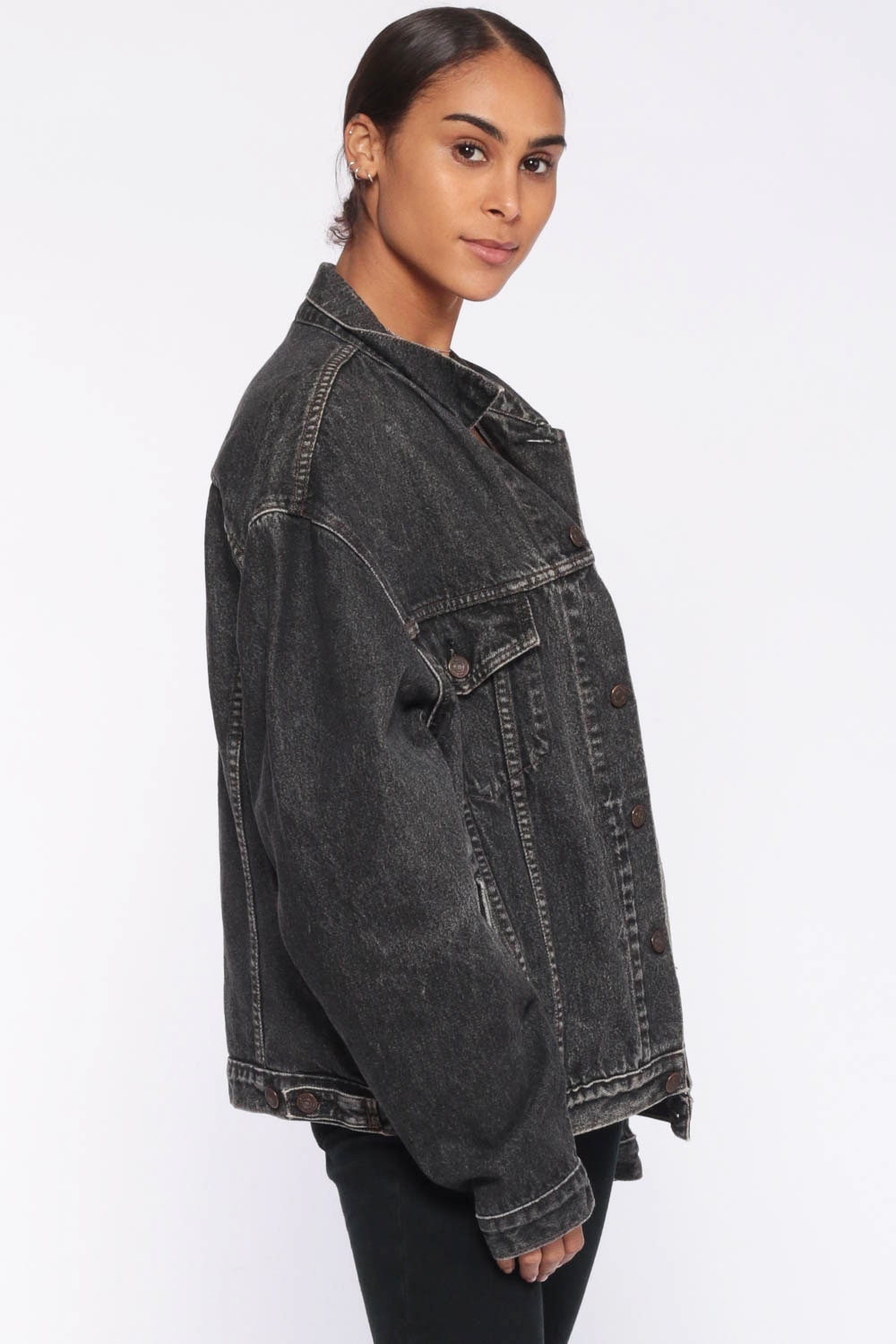 black levi jean jacket
