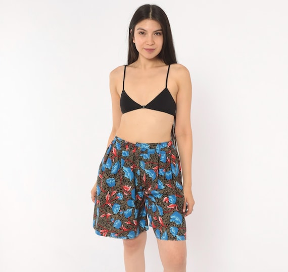 Blue Tulip Floral Shorts 90s High Waist Pleated Botanical Black Red Gold Paisley Background Loose Fit Summer Vintage Womens Small Medium S M