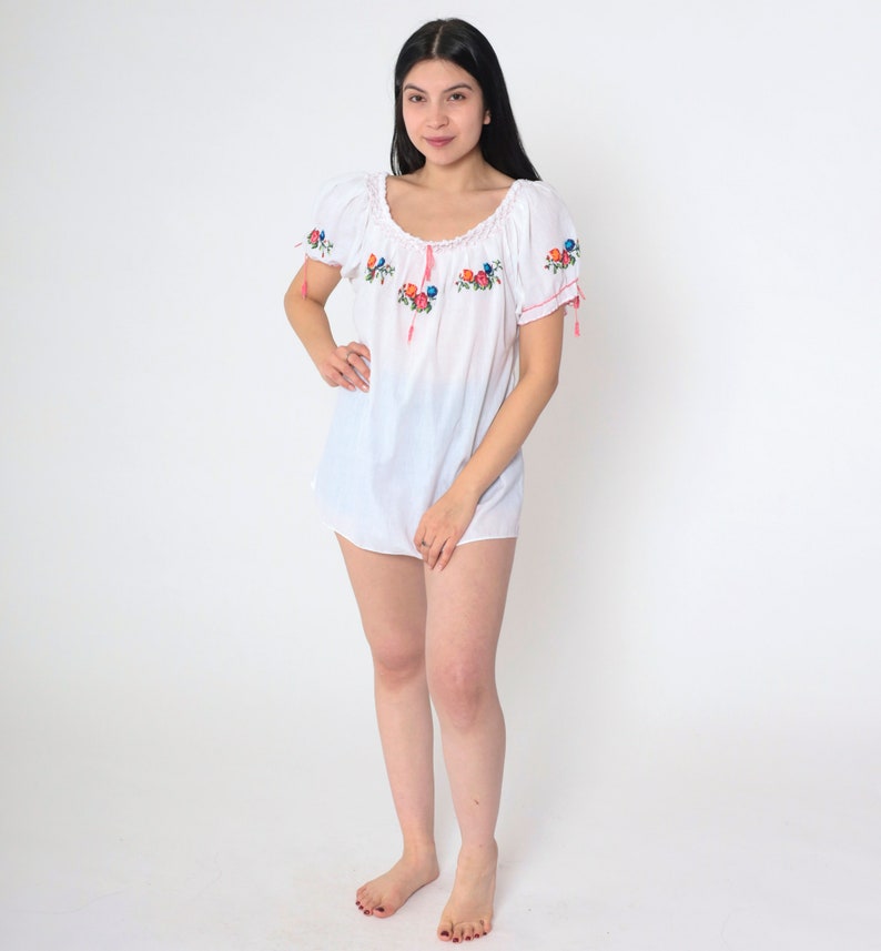 Chemisier mexicain blanc des années 80 brodé floral haut paysan hippie tunique gaze de coton manches bouffantes Boho floral tente chemise vintage moyen M image 2