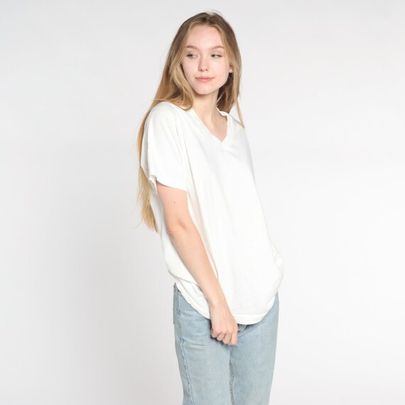 White V Neck Shirt 90s Tee Shirt Plain Tshirt Vin… - image 3