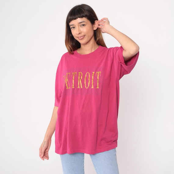 90s Detroit Tee Pink T Shirt Vintage City Text Logo Yellow Gold Letters Michigan Streetwear Urban Y2K Magenta Fuchsia Unisex Extra Large XL