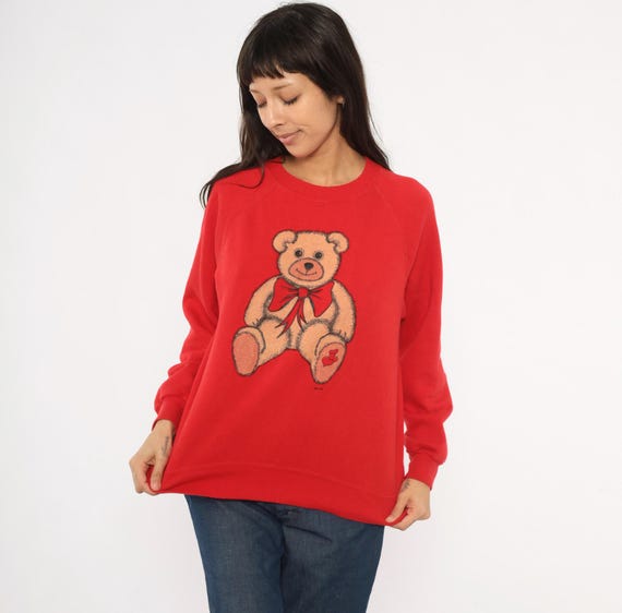 80s Teddy Bear Sweatshirt Red Raglan Sleeve Graphic Print Pullover Hearts Bow Illustration Cute Animal Cartoon Vintage Scarlet Top Medium M