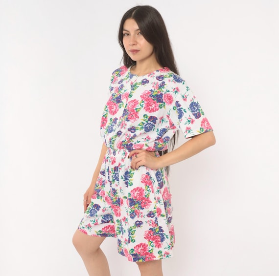 90s Floral Romper White Pink Button Front Short Sleeve Elastic Waist Rose Print Cotton Playsuit Flower Garden One Piece Vintage Medium M