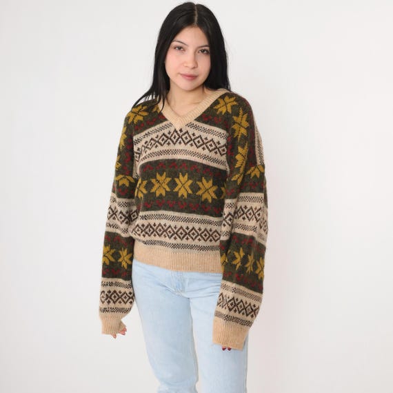 80s Fair Isle Sweater Tan Wool Sweater Nordic Sweater Knit Olive Green Striped V Neck 1980s Jumper Vintage Pullover Oversized 38 Medium