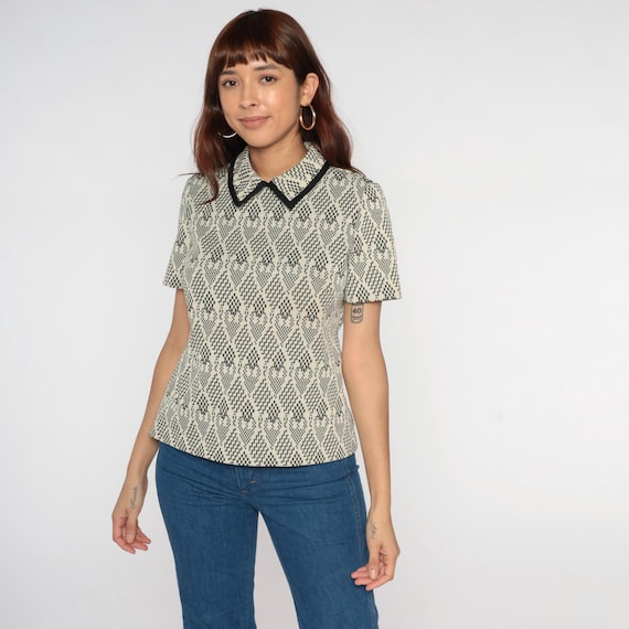 70s Geometric Shirt Black Cream Op Art Shirt Psychedelic Shirt Dagger Collar Boho Top Vintage 1970s Short Sleeve Shirt Medium M