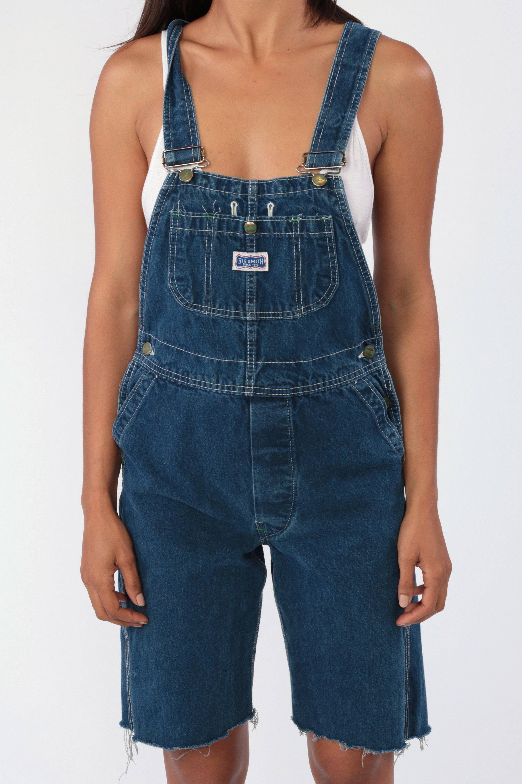 90s overall shorts outfits