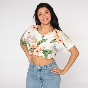 Tropical Shirt Polynesian Crop Top Floral Blouse Button Up Shirt 80s Hibiscus Print 1980s Vintage Short Sleeve White Summer Top Medium Large image 2