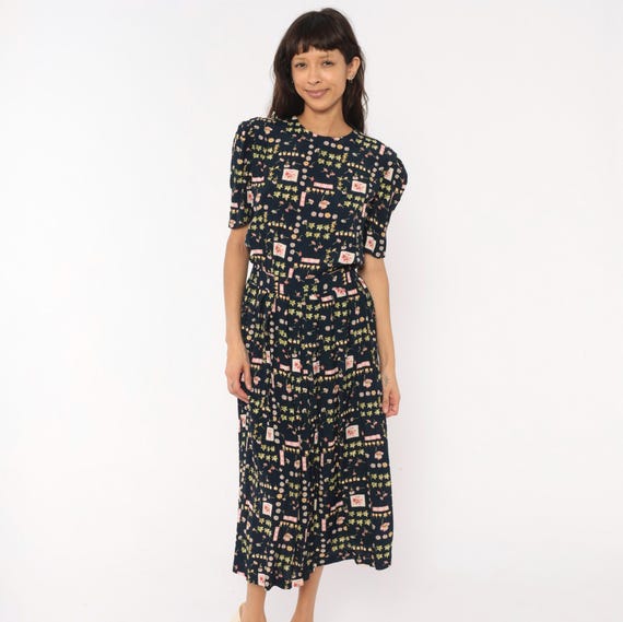 90s Botanical Print Midi Dress Navy Floral Puff Sleeve Pleated Pink Daisy Leaf Pattern Cottagecore Prairie Garden Spring Party Medium M