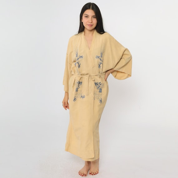 Vintage 70s Dragon Embroidered Robe Cream Raw Silk Kimono Belted Lounge Dressing Gown 1970s Boho Asian Inspired Robe Midi Small Medium Large