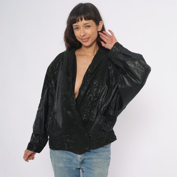 Black Leather Bomber Jacket 90s Textured Embossed Pattern V Neck Vintage Women Zip Up Coat Shawl Collar Dark Academia Grunge Alt Medium M
