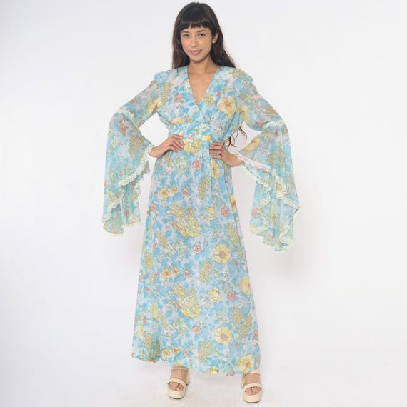 70s Bohemian Angel Sleeve Dress Blue Floral Wrap Lace Trim Tie Waist Prairie Cottagecore Fairycore Hippie Flower Power Small to Medium S M