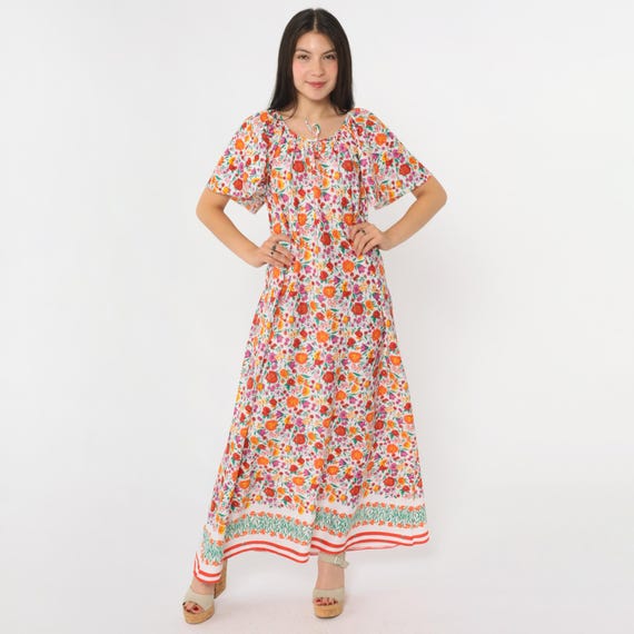 Vintage Floral Caftan Dress 70s White Red Green Flower Print Maxi Flutter Sleeve Drawstring Neck 1970s Boho Loungewear Kaftan Medium M