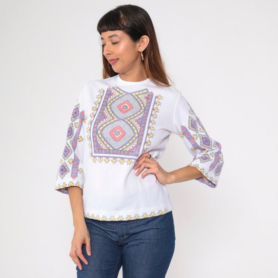 70s Hippie Top Geometric Floral Graphic Shirt White Abstract Mod Blouse 3/4 Sleeve Bohemian Retro Seventies Psychedelic Vintage 1970s Small