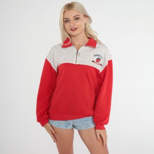 Quarter Zip Sweatshirt 90s Pullover Sweater Red Grey Color Block Embroidered Bulldog Sports Club Fashion Ring Pull Vintage 1990s Medium M