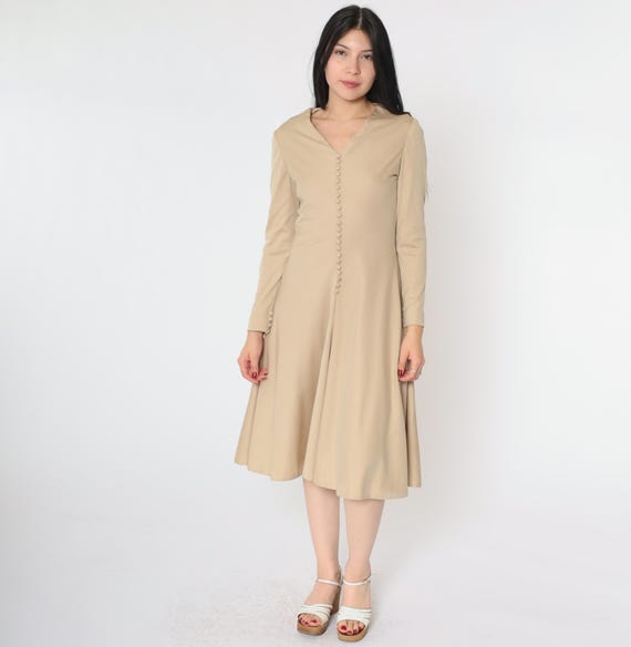 Vintage 70s Beige Midi Dress Mod Fit and Flare A-Line Button Up Full Skirt V Neck Plain Long Sleeve Shift Cut Simple 1970s Small S