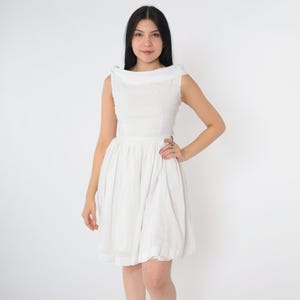 Vintage 60s Mini Dress White Flared Pleated Skater Dress High Waisted Plain Sleeveless Rink Tie Back Fit and Flare 1960s Extra Small xs