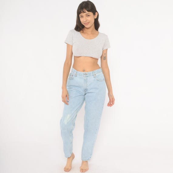 Levi's Mom Jeans Light Wash Denim High Waisted Tapered Leg 90s Blue Faded Cotton Relaxed Fit Straight Pants Vintage Trousers 2000s 31