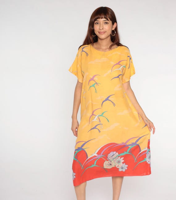 80s Bird Print Dress Yellow Gold Floral Hem Short Sleeve Shift Knee Length Cotton Vintage Flying Birds Colorful Border Print Summer Large L