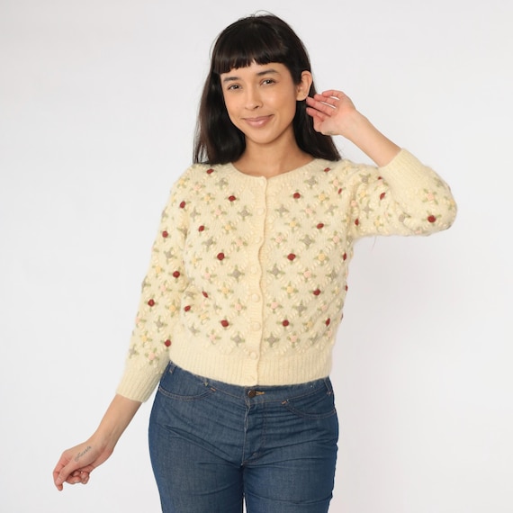 Vintage 60s Wool Cardigan Sweater Cream Rosebud Floral Embroidery Cropped 1960s Cottagecore Austrian Style Knit Extra Small xs