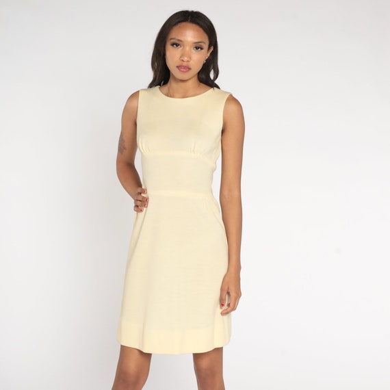 Cream Mini Dress 60s Mod Dress Sleeveless Party Space Age Cocktail Empire Waist Sheath Pencil Gogo Plain Vintage 1960s Extra Small xs