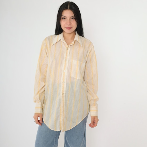 Vintage Striped Shirt 70s Button up White Yellow Retro Preppy Long Sleeve Collared Top Vertical Stripes 1970s Arrow Men's 15 - 33 Medium