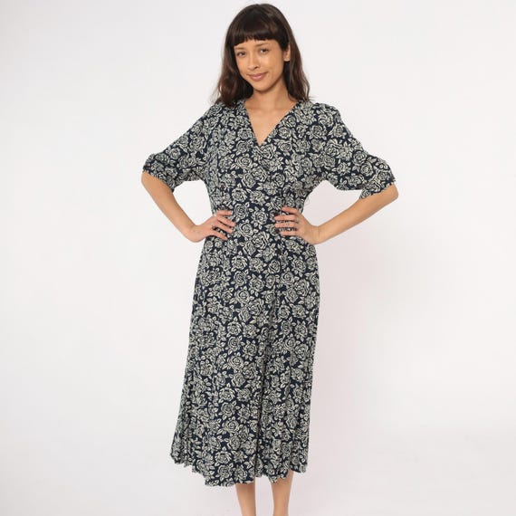 Floral Wrap Style Dress 90s Dark Blue White Rose Cottagecore Prairie Vintage Summer Casual Vacation Classic Feminine Preppy Grunge Medium M