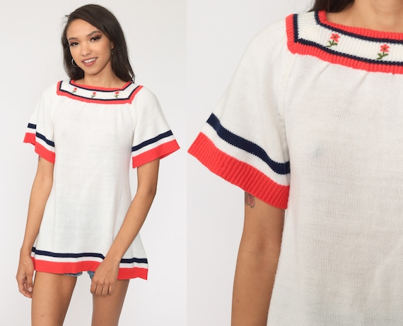Embroidered Knit Top 70s FLORAL Knit Shirt White Red Short Sleeve Sweater Top Boho Retro Top 1970s Vintage Bohemian Small S