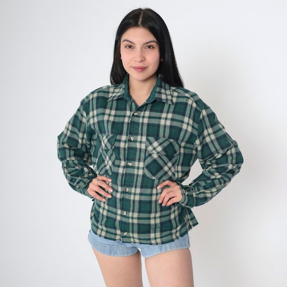Green Plaid Shirt 90s Cutoff Shirt Button Up Retro Raw Hem Lumberjack Long Sleeve Navy Blue Top Oxford Cotton Vintage 1990s Medium Large
