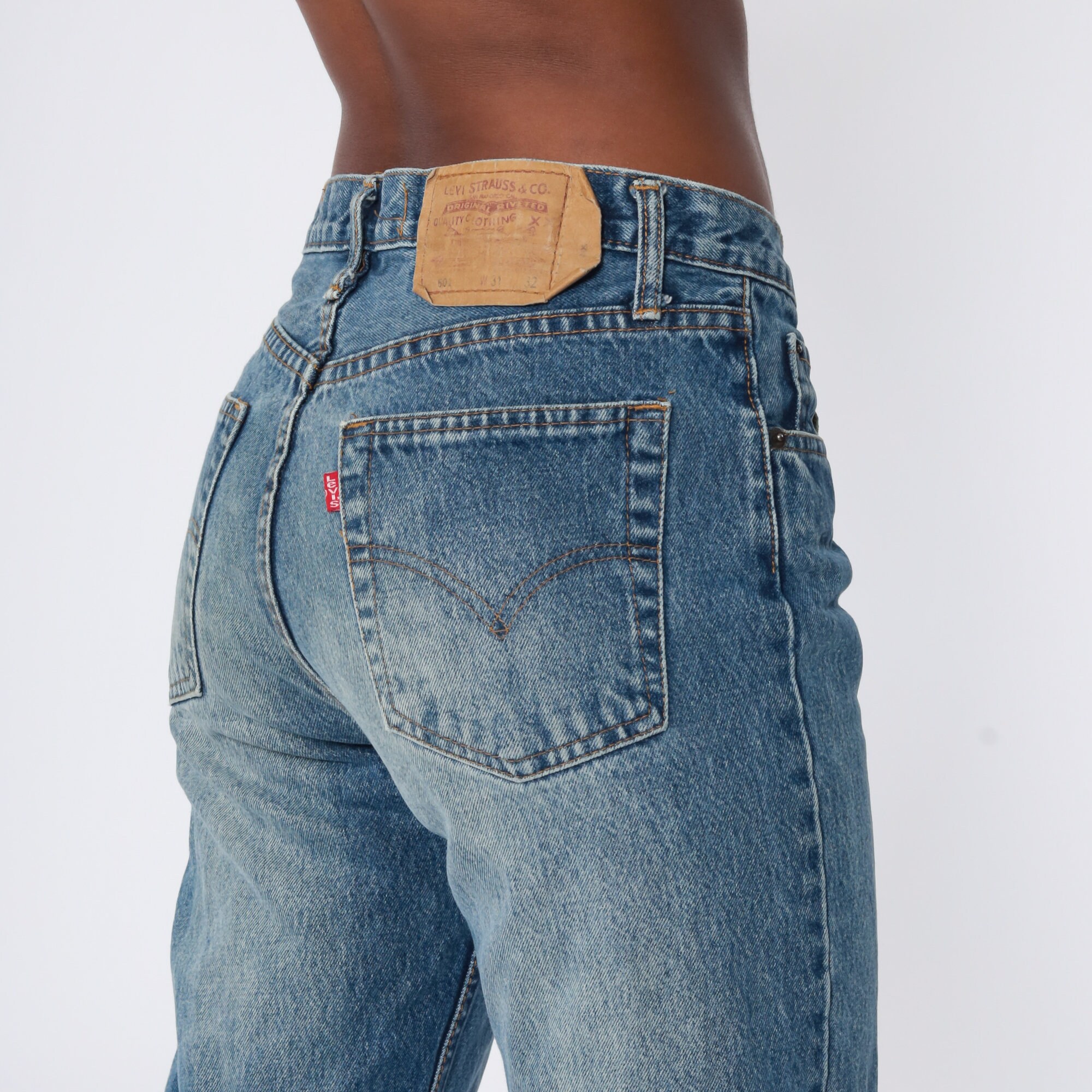 Levis 501 Jeans 31 x 32 -- Straight Leg Button Fly 80s Mom Jeans Denim  Pants High Waist Levi 90s Boyfriend Vintage Medium