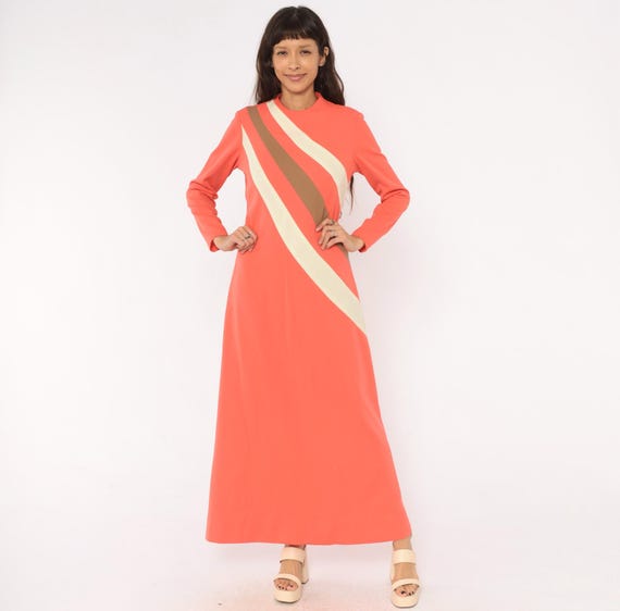 70s Coral Diagonal Stripe Maxi Dress Mock Neck Salmon Pink Cream Tan Color Block Floor Length Gown Vintage Puritan Forever Young Medium M
