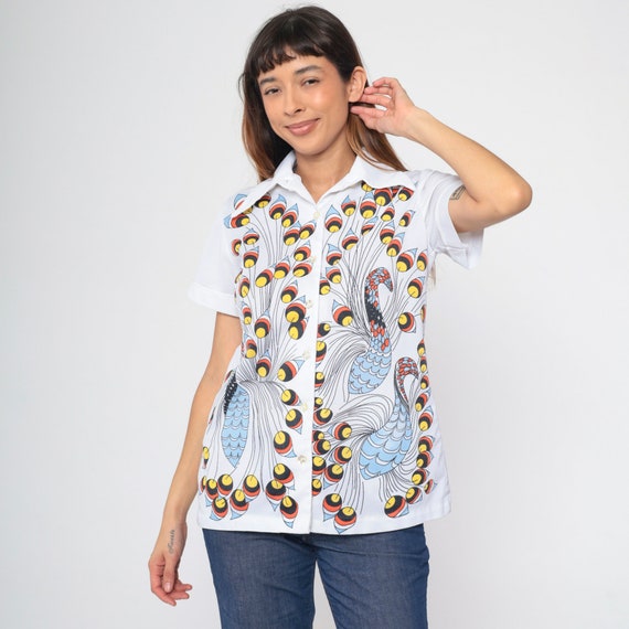 70s Peacock Blouse White Bird Shirt Bohemian Top Novelty Print Button Up Boho 1970s Hippie Short Sleeve Vintage Dagger Collar Pocket Medium