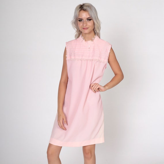 60s Mod Mini Dress Baby Pink Dress Shift Lace Trim Yoke Sleeveless Dress 1960s Gogo Vintage Sixties Twiggy Plain 70s Minidress Small Medium