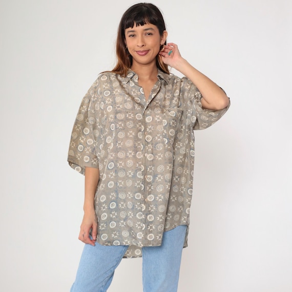 90s Geometric Silk Shirt Vintage Taupe Celestial Button Up Retro Swirl Sun Print Short Sleeve Collared Streetwear 1990s Men's Large L