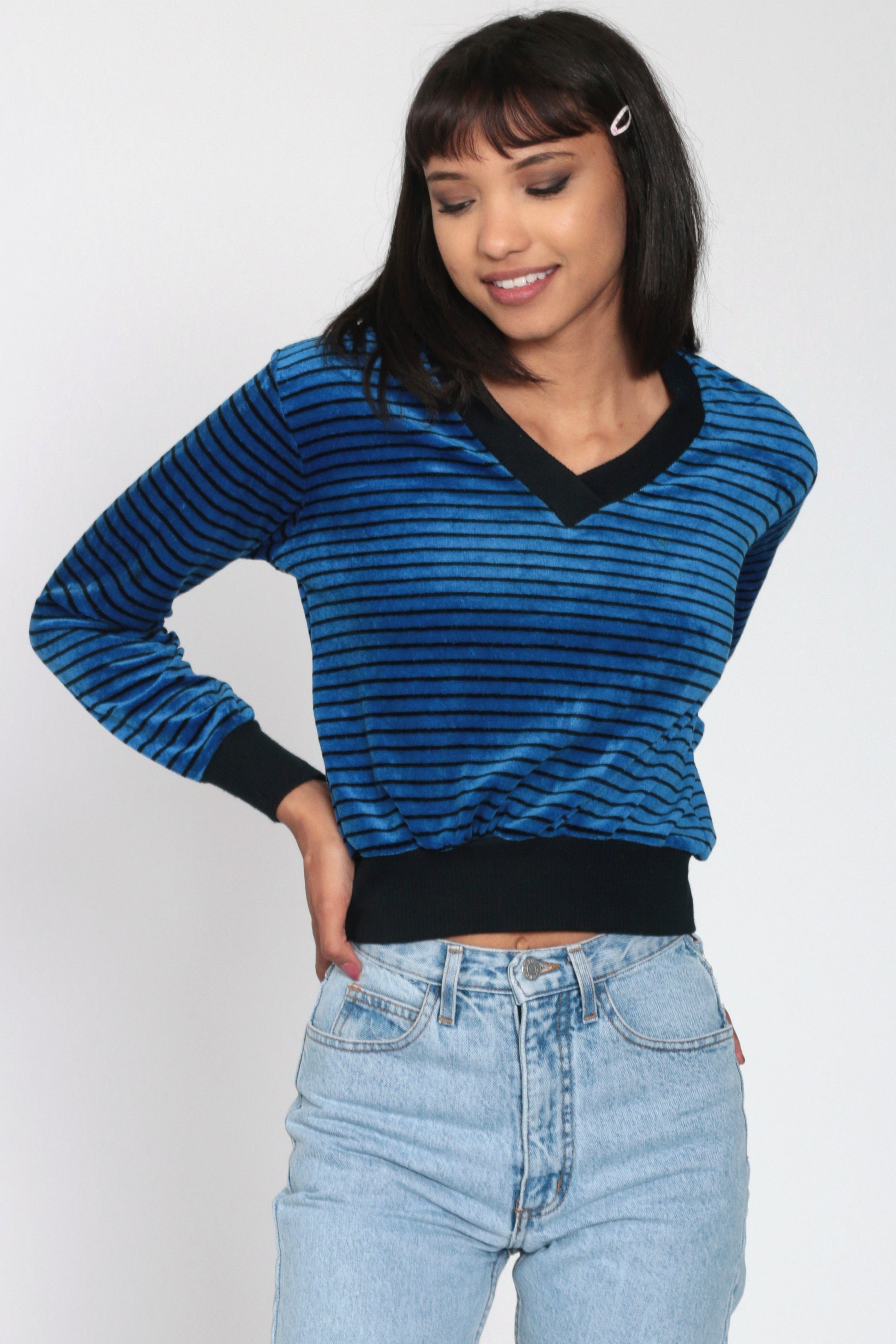 sweatshirt v