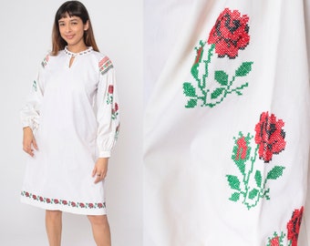 70s Floral Cross Stitch Dress White Embroidered Rose Midi Dress Shift 60s Mod Boho Embroidery 1970s Vintage Bohemian Long Sleeve Medium