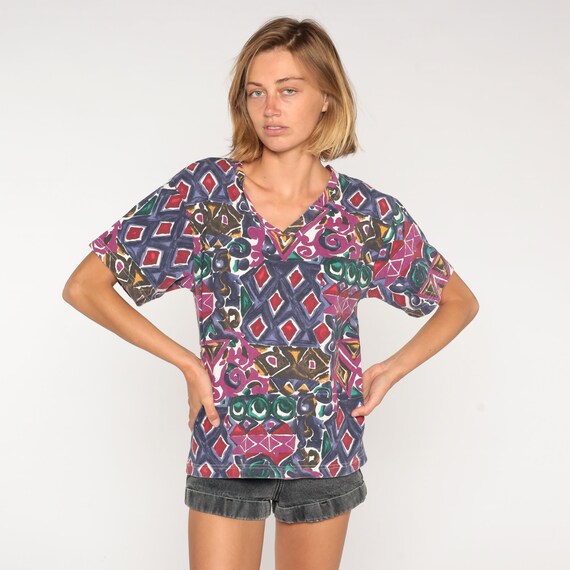 Geometric Print Shirt 90s Abstract T-Shirt Retro V Neck TShirt Diamond Swirl Graphic Tee Red Blue Green Pink Vintage 1990s Cotton Large L