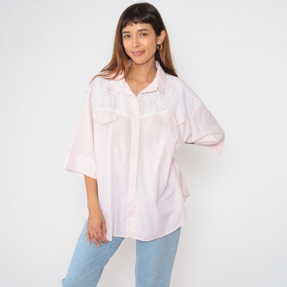 Pink Striped Blouse 90s Button up Shirt White Floral Lace Yoke Top 1/2 Sleeve Pinstriped Candy Striped Chest Pockets Vintage 1990s 2xl xxl