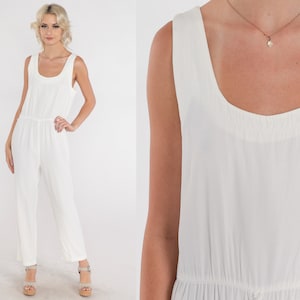 Macacão branco 80s pantsuit sem mangas cintura alta colher pescoço retro macacão calças básico simples mínimo verão liso chique vintage 1980s pequeno