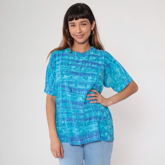 Blue Tie Dye Tshirt 90s Ocean Wave Striped Pattern Oversized Boxy Fit Short Sleeve Cotton Top Horizontal Stripes Navy Aqua Turquoise Medium