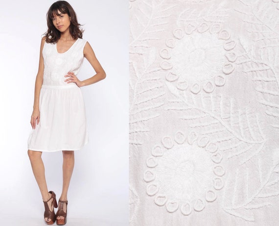 White EMBROIDERED Dress Boho Dress Hippie 90s Grunge Mini Indian Sun Dress Sundress Festival 1990s Bohemian Vintage  Medium