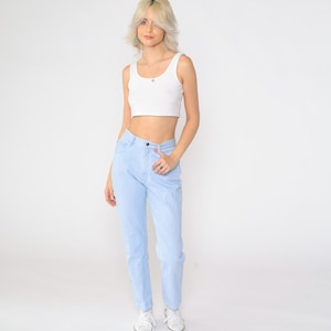 Jeans Mom anni '90, Lee Jeans, gamba affusolata, vita alta, lavaggio chiaro, pantaloni in denim blu, jeans skinny retrò, vestibilità slim, vintage anni '90, taglia media