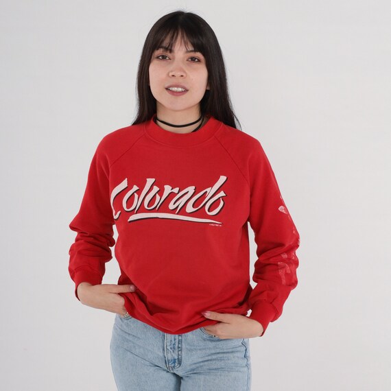 80s Colorado Sweatshirt Graphic Raglan Sleeve Sweatshirt Red Spellout Geography Tourist Vintage Retro Travel Souvenir Poly Tees Medium
