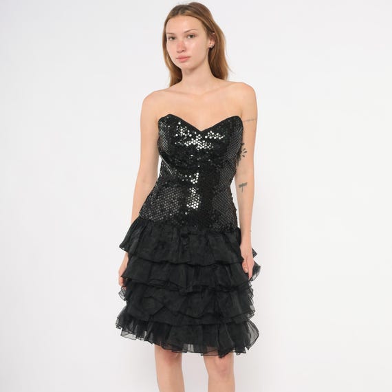 Sequin Strapless Dress 80s Sweetheart Neckline Tiered Ruffle Skirt Black Sparkle Party Cocktail Fitted Bodice Tulle Going Out Frock Small S